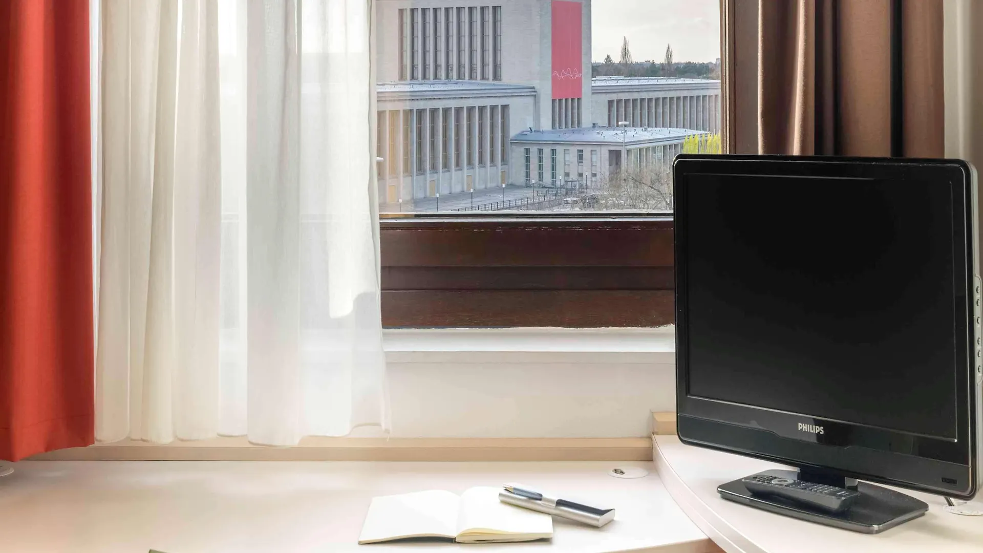 Ibis Berlin Messe Otel 2*,