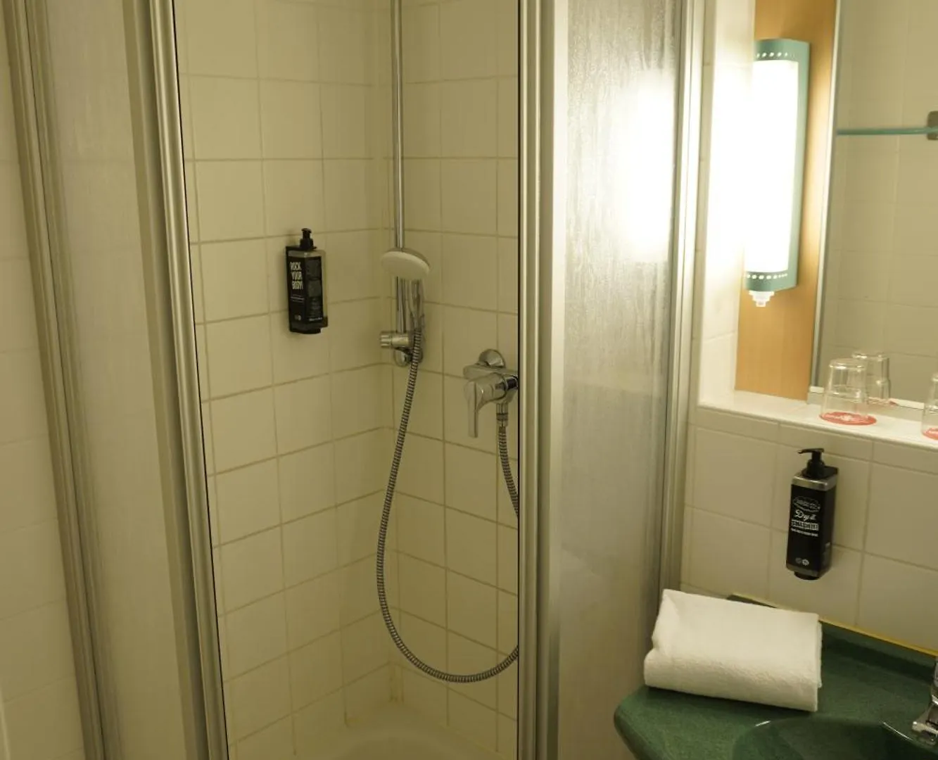 Ibis Berlin Messe Otel