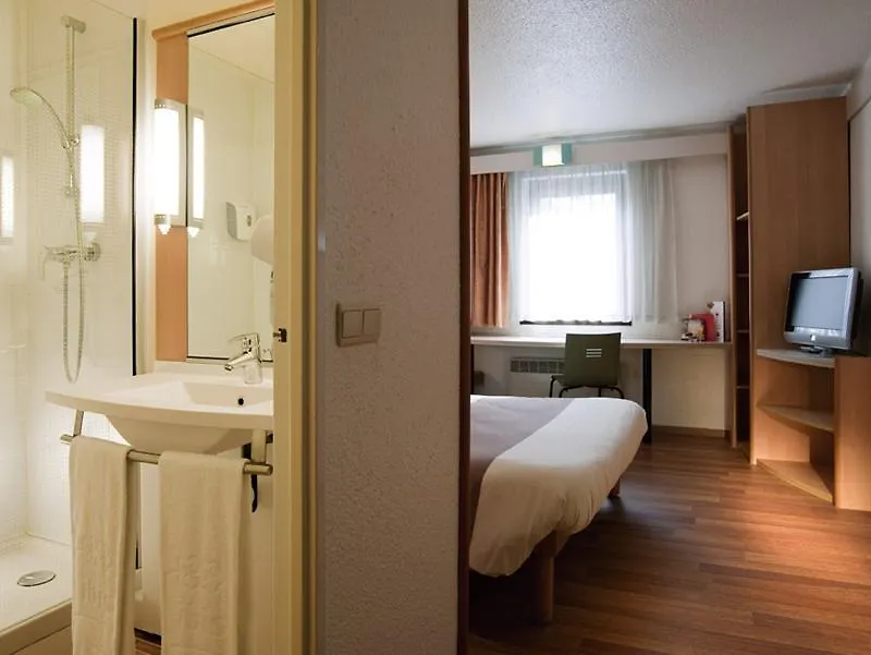 **  Ibis Berlin Messe Otel Almanya