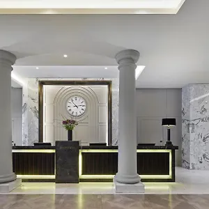 Otel Titanic Gendarmenmarkt